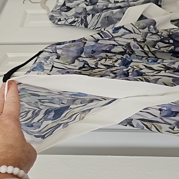 Wynne Layer's - Picture 5 of 7